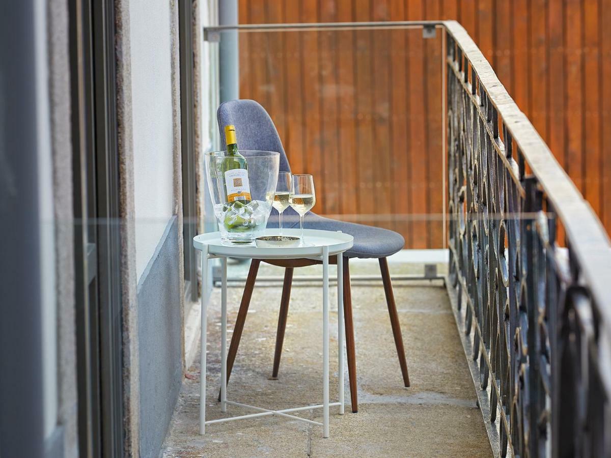 Porto Downtown Lovers Suites: Bombarda 451 Luaran gambar